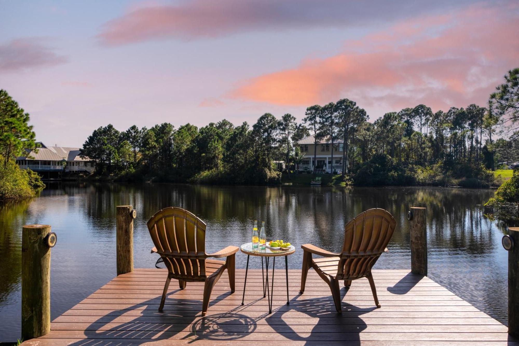 Edgewater By Avantstay Gorgeous Character Lakefront Home W Private Dock Destin Exterior foto